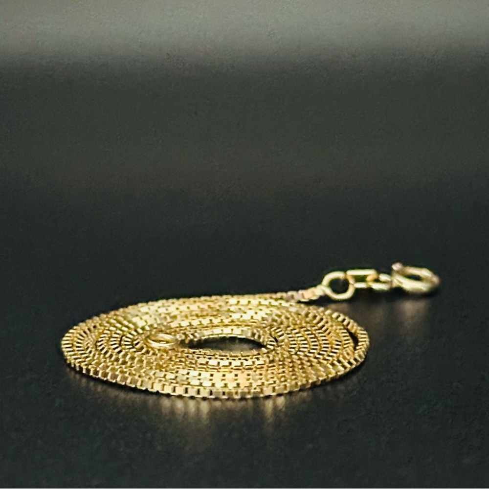 22”1mm.3.70gr. Solid 14K Gold Small Square Elegant Box Unisex Chain Necklace